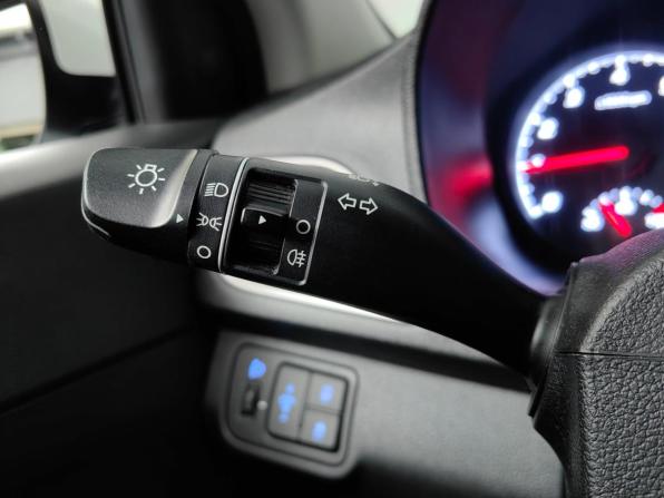 Hyundai Solaris II с пробегом 2020 года, цена 1 355 000 рублей, 97899 км, седан, Автокод Объявления