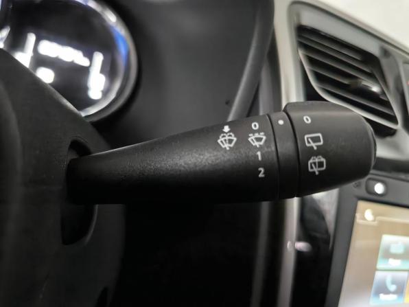 Renault Sandero II Рестайлинг с пробегом 2020 года, цена 1 355 000 рублей, 65404 км, хэтчбек, Автокод Объявления