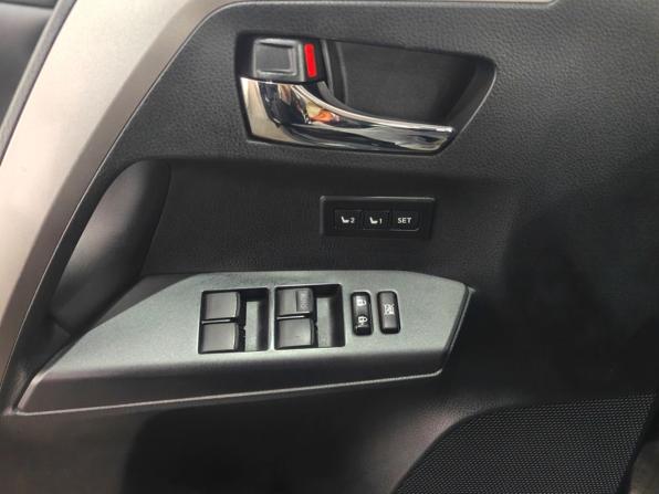 Toyota RAV4 IV (XA40) Рестайлинг с пробегом 2018 года, цена 2 895 000 рублей, 116684 км, внедорожник, Автокод Объявления
