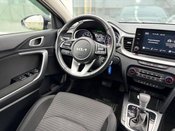 Kia Ceed III Рестайлинг с пробегом 2021 года, цена 2 150 000 рублей, 60800 км, хэтчбек, Автокод Объявления