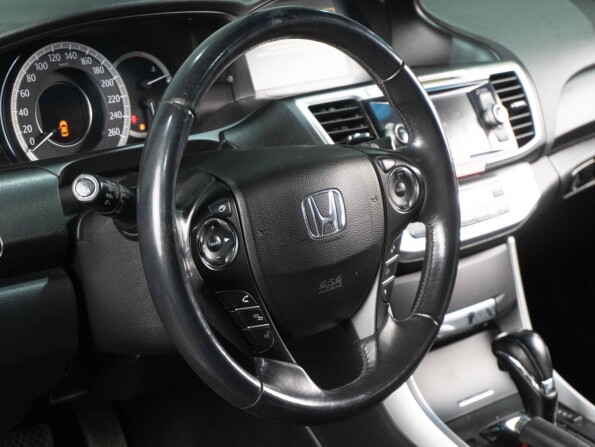 Honda Accord IX с пробегом 2013 года, цена 1 890 000 рублей, 131967 км, седан, Автокод Объявления