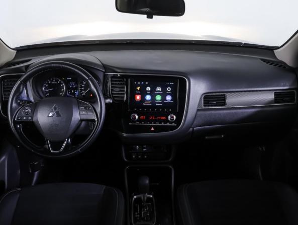 Mitsubishi Outlander III Рестайлинг 3 с пробегом 2022 года, цена 2 550 000 рублей, 91937 км, внедорожник, Автокод Объявления