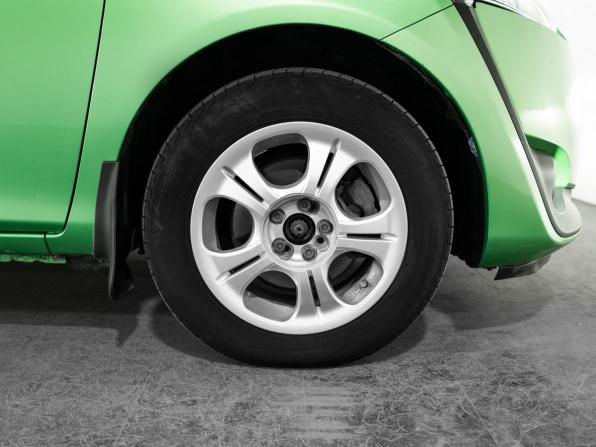 Toyota Sienta II с пробегом 2015 года, цена 1 250 000 рублей, 135008 км, компактвэн, Автокод Объявления