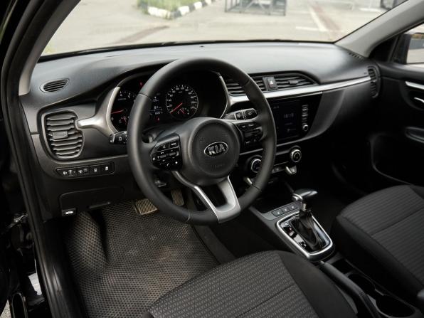 Kia Rio IV Рестайлинг с пробегом 2021 года, цена 1 740 000 рублей, 86842 км, седан, Автокод Объявления
