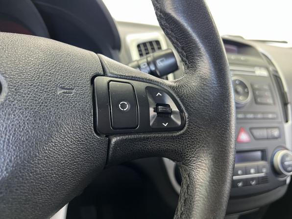Kia Ceed I Рестайлинг с пробегом 2011 года, цена 599 000 рублей, 199100 км, хэтчбек, Автокод Объявления
