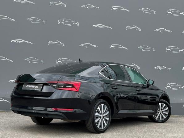 Skoda Superb III Рестайлинг с пробегом 2020 года, цена 1 937 700 рублей, 265226 км, лифтбек, Автокод Объявления