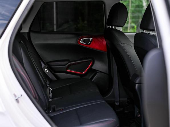 Kia Soul III с пробегом 2022 года, цена 2 300 000 рублей, 15572 км, хэтчбек, Автокод Объявления