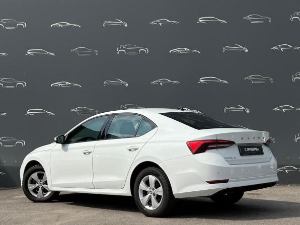 Skoda Octavia IV (A8) с пробегом 2021 года, цена 2 230 400 рублей, 54126 км, лифтбек, Автокод Объявления