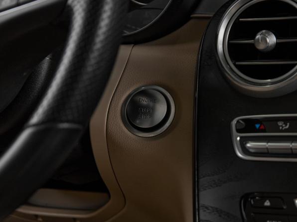Новый Mercedes-Benz GLC I (X253) 2019 года, цена 3 930 000 рублей, внедорожник, Автокод Объявления
