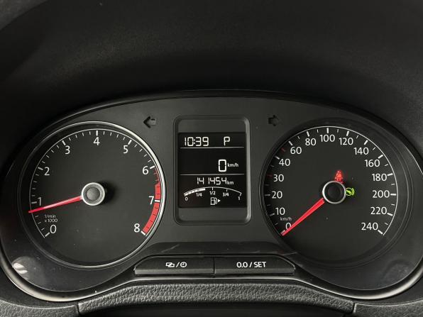 Volkswagen Polo V Рестайлинг с пробегом 2018 года, цена 1 320 000 рублей, 141146 км, седан, Автокод Объявления