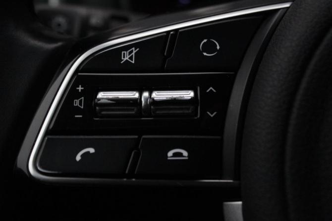 Kia Sportage IV Рестайлинг с пробегом 2019 года, цена 1 895 000 рублей, 140239 км, внедорожник, Автокод Объявления