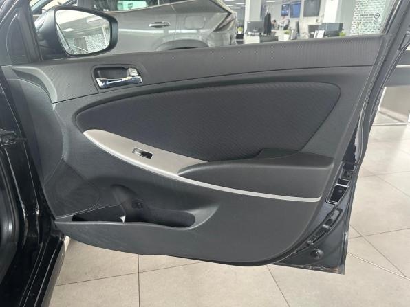 Hyundai Solaris I с пробегом 2012 года, цена 699 000 рублей, 132000 км, седан, Автокод Объявления