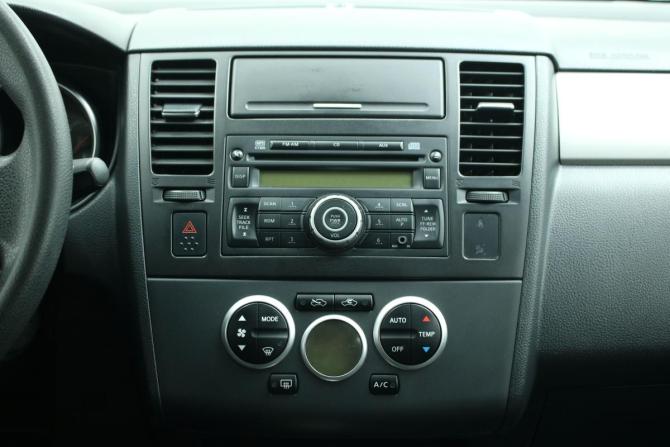 Nissan Tiida I Рестайлинг с пробегом 2011 года, цена 845 000 рублей, 145198 км, хэтчбек, Автокод Объявления