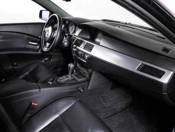 BMW 5 серии V (E60/E61) с пробегом 2004 года, цена 788 000 рублей, 270002 км, седан, Автокод Объявления