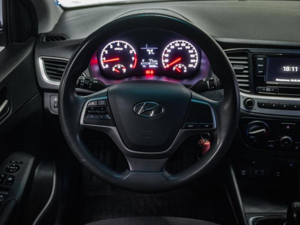 Hyundai Solaris II с пробегом 2018 года, цена 1 369 000 рублей, 86345 км, седан, Автокод Объявления