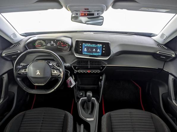 Peugeot 2008 II с пробегом 2021 года, цена 1 770 000 рублей, 118589 км, внедорожник, Автокод Объявления