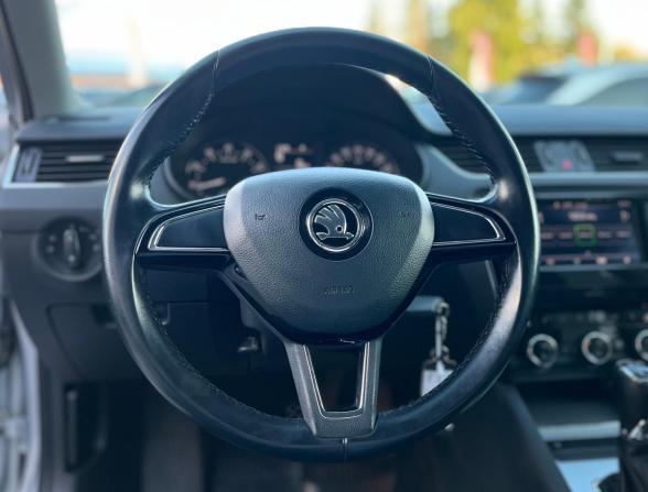 Skoda Octavia III (A7) Рестайлинг с пробегом 2017 года, цена 1 700 000 рублей, 130950 км, лифтбек, Автокод Объявления