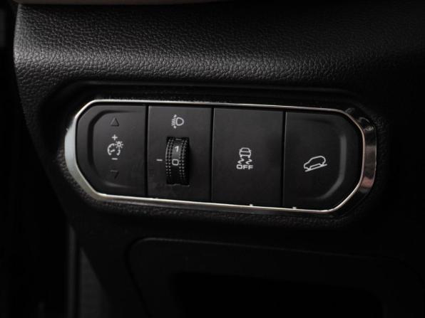 Haval Jolion I с пробегом 2023 года, цена 1 696 000 рублей, 107645 км, внедорожник, Автокод Объявления