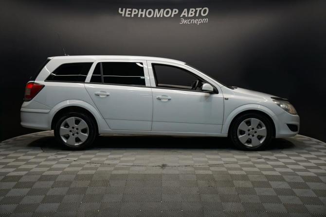 Opel Astra H Рестайлинг с пробегом 2008 года, цена 480 000 рублей, 300000 км, универсал, Автокод Объявления