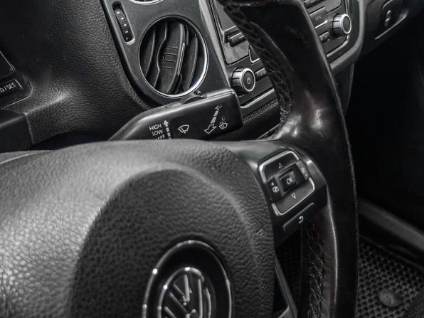Volkswagen Tiguan I Рестайлинг с пробегом 2013 года, цена 1 299 900 рублей, 179000 км, внедорожник, Автокод Объявления