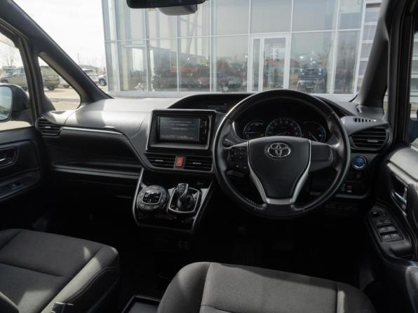 Toyota Esquire I с пробегом 2016 года, цена 1 950 000 рублей, 120481 км, минивэн, Автокод Объявления
