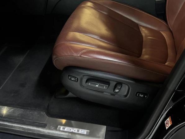 Lexus LX III Рестайлинг 2 с пробегом 2018 года, цена 10 697 000 рублей, 83204 км, внедорожник, Автокод Объявления