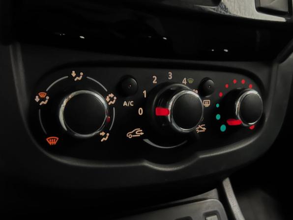Renault Duster I Рестайлинг с пробегом 2016 года, цена 950 000 рублей, 221000 км, внедорожник, Автокод Объявления