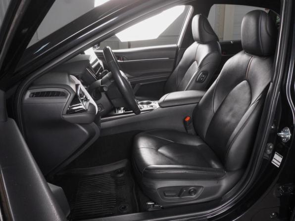 Toyota Camry VIII (XV70) Рестайлинг с пробегом 2023 года, цена 3 529 000 рублей, 55936 км, седан, Автокод Объявления