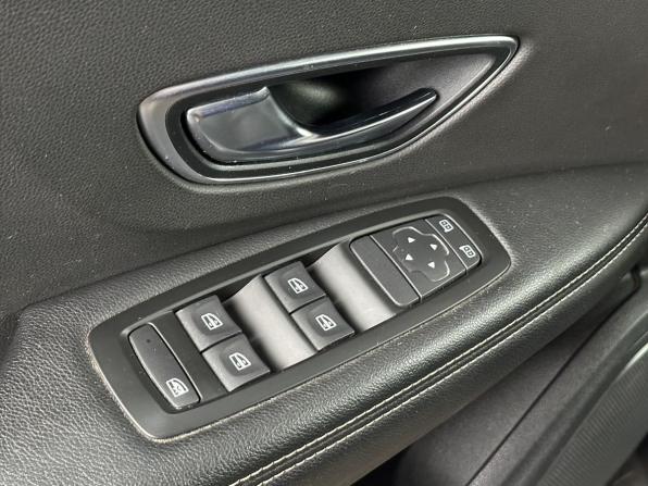Renault Scenic IV с пробегом 2018 года, цена 1 650 000 рублей, 139000 км, компактвэн, Автокод Объявления