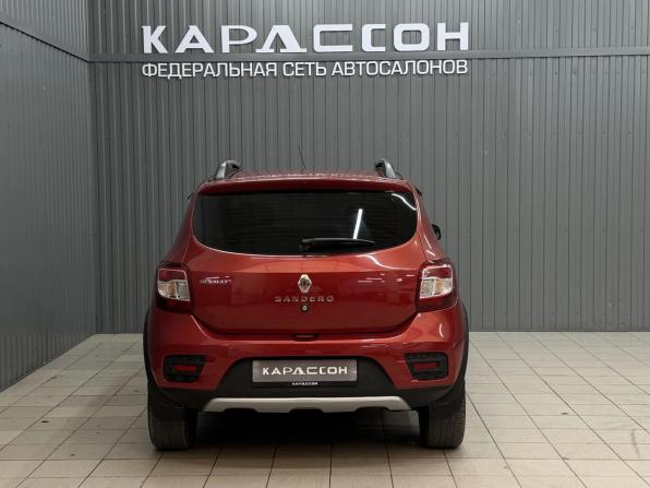 Renault Sandero II с пробегом 2015 года, цена 923 000 рублей, 104768 км, хэтчбек, Автокод Объявления
