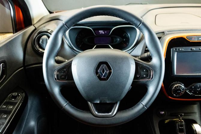 Renault Kaptur I с пробегом 2017 года, цена 1 345 000 рублей, 92554 км, внедорожник, Автокод Объявления