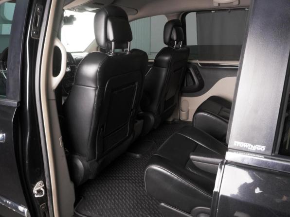 Chrysler Voyager V Рестайлинг с пробегом 2014 года, цена 1 873 000 рублей, 225167 км, минивэн, Автокод Объявления
