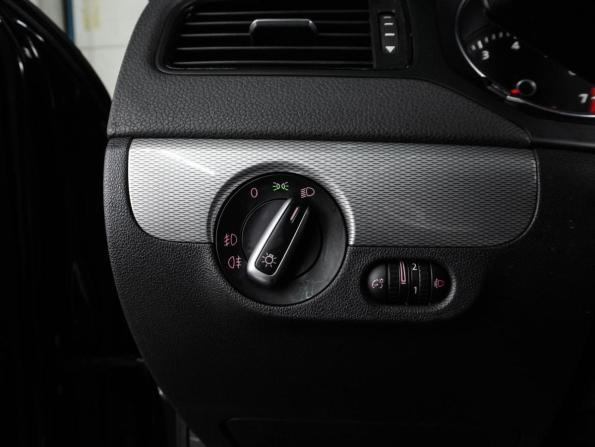 Volkswagen Jetta VI Рестайлинг с пробегом 2016 года, цена 1 275 000 рублей, 184341 км, седан, Автокод Объявления