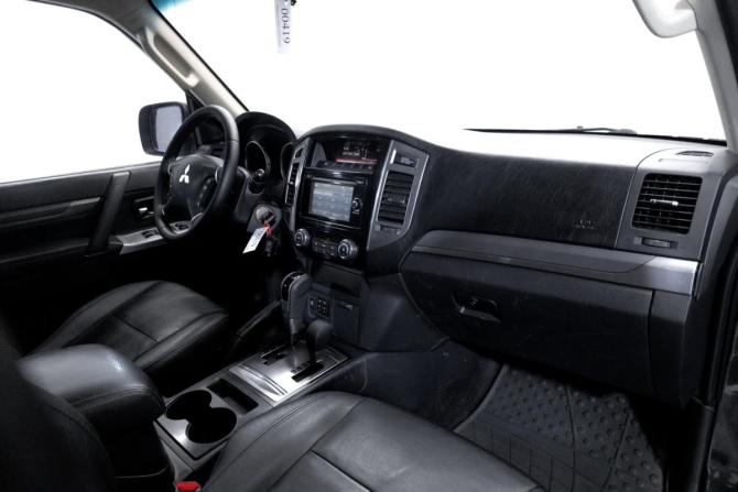 Mitsubishi Pajero IV Рестайлинг 1 с пробегом 2014 года, цена 2 100 000 рублей, 322908 км, внедорожник, Автокод Объявления