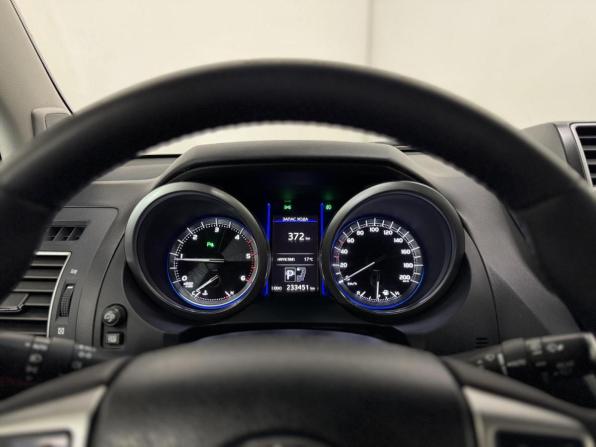 Toyota Land Cruiser Prado 150 Series Рестайлинг 1 с пробегом 2017 года, цена 3 769 000 рублей, 233451 км, внедорожник, Автокод Объявления
