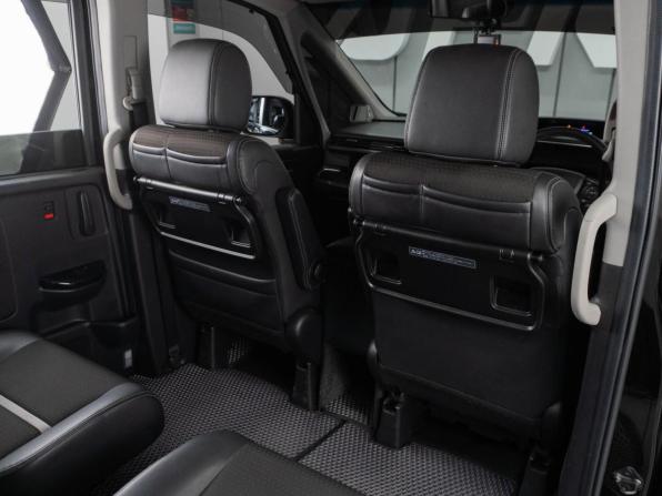 Honda Stepwgn V Рестайлинг с пробегом 2020 года, цена 2 650 000 рублей, 63971 км, минивэн, Автокод Объявления