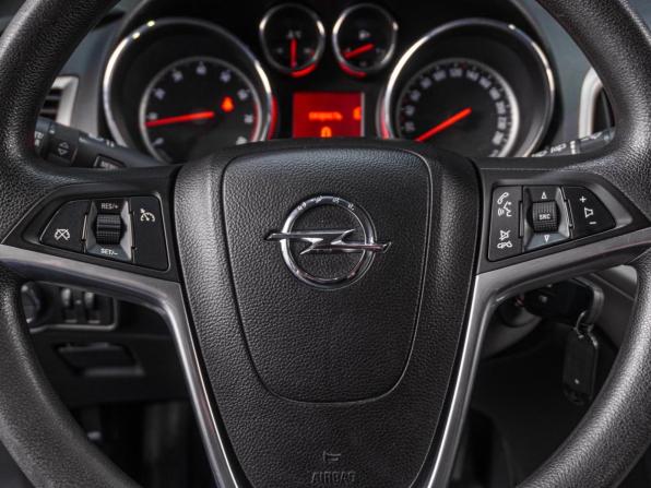 Opel Astra J с пробегом 2012 года, цена 669 000 рублей, 185698 км, хэтчбек, Автокод Объявления
