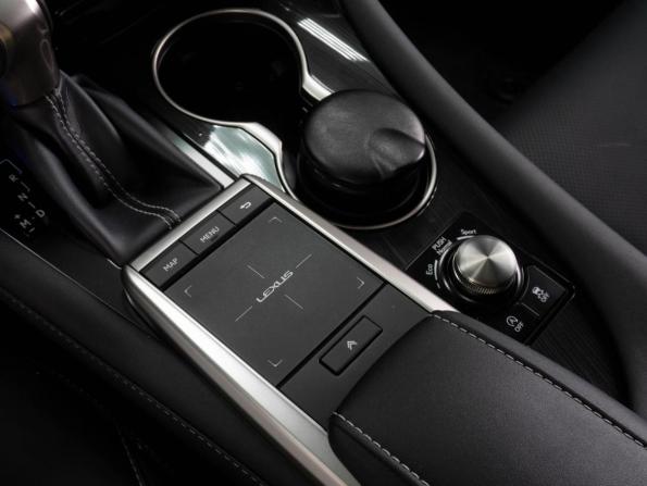 Lexus RX IV Рестайлинг с пробегом 2022 года, цена 7 629 000 рублей, 654 км, внедорожник, Автокод Объявления