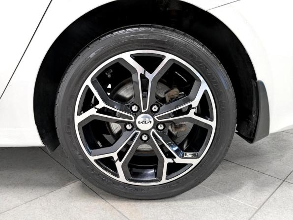 Kia Ceed III с пробегом 2021 года, цена 2 220 000 рублей, 63406 км, универсал, Автокод Объявления