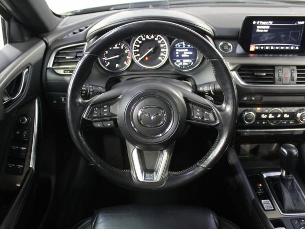 Mazda 6 III (GJ) Рестайлинг с пробегом 2017 года, цена 2 080 000 рублей, 136000 км, седан, Автокод Объявления