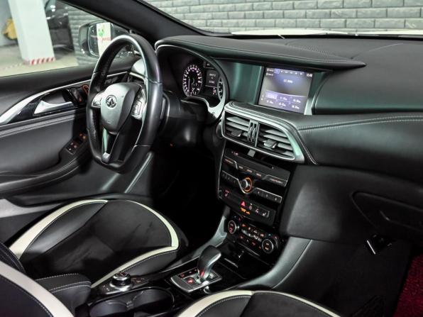 Infiniti Q30 с пробегом 2018 года, цена 2 865 000 рублей, 27280 км, хэтчбек, Автокод Объявления