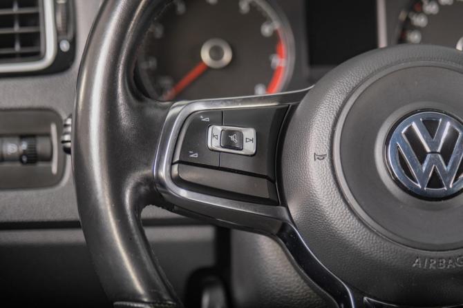 Volkswagen Polo V Рестайлинг с пробегом 2019 года, цена 1 249 000 рублей, 133994 км, седан, Автокод Объявления