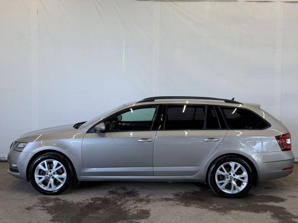 Skoda Octavia III (A7) Рестайлинг с пробегом 2017 года, цена 1 990 000 рублей, 98505 км, универсал, Автокод Объявления