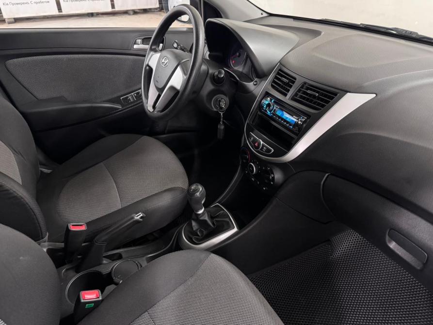 Hyundai Solaris I Тюмень  - изображение 9