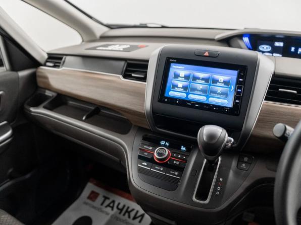 Honda Freed II Рестайлинг с пробегом 2022 года, цена 2 000 000 рублей, 23000 км, компактвэн, Автокод Объявления