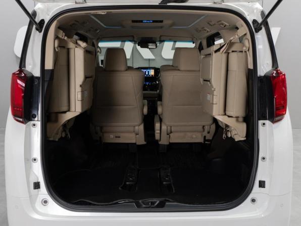 Toyota Alphard III Рестайлинг с пробегом 2018 года, цена 4 200 000 рублей, 88678 км, минивэн, Автокод Объявления