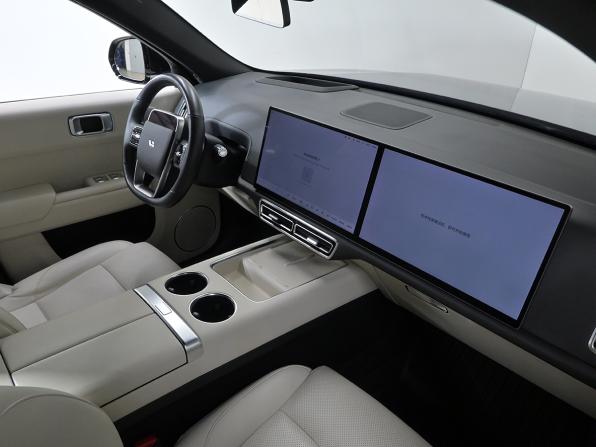 Li Auto (Lixiang) L7 I с пробегом 2023 года, цена 6 100 000 рублей, 39500 км, внедорожник, Автокод Объявления