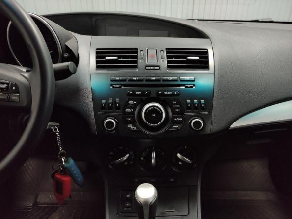 Mazda 3 II (BL) Рестайлинг с пробегом 2012 года, цена 1 029 000 рублей, 184252 км, седан, Автокод Объявления