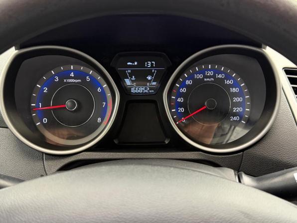Hyundai Elantra V (MD) Рестайлинг с пробегом 2014 года, цена 1 050 000 рублей, 190000 км, седан, Автокод Объявления