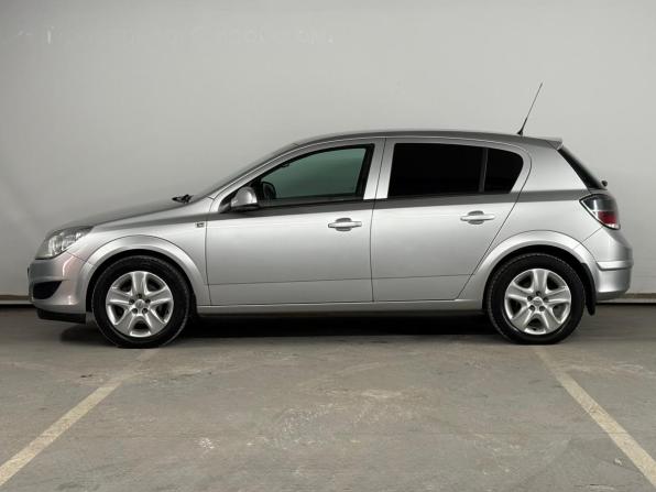 Opel Astra H Рестайлинг с пробегом 2011 года, цена 699 000 рублей, 150072 км, хэтчбек, Автокод Объявления